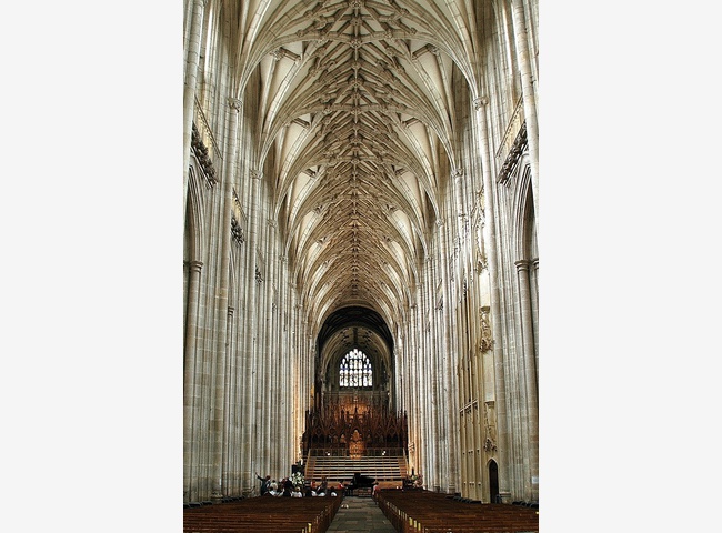 Винчестерский собор - самое длинное в мире средневековое здание